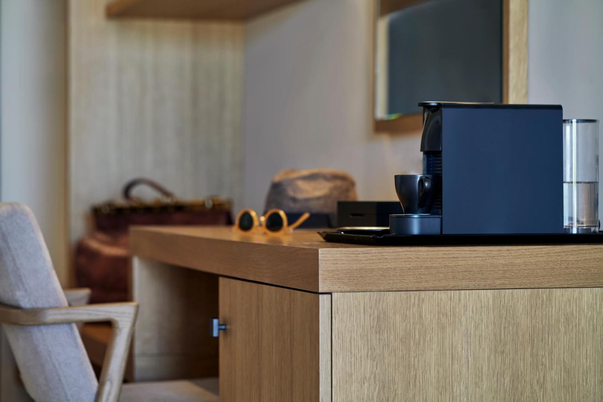 Celestial All Suites Afrato Phòng bức ảnh