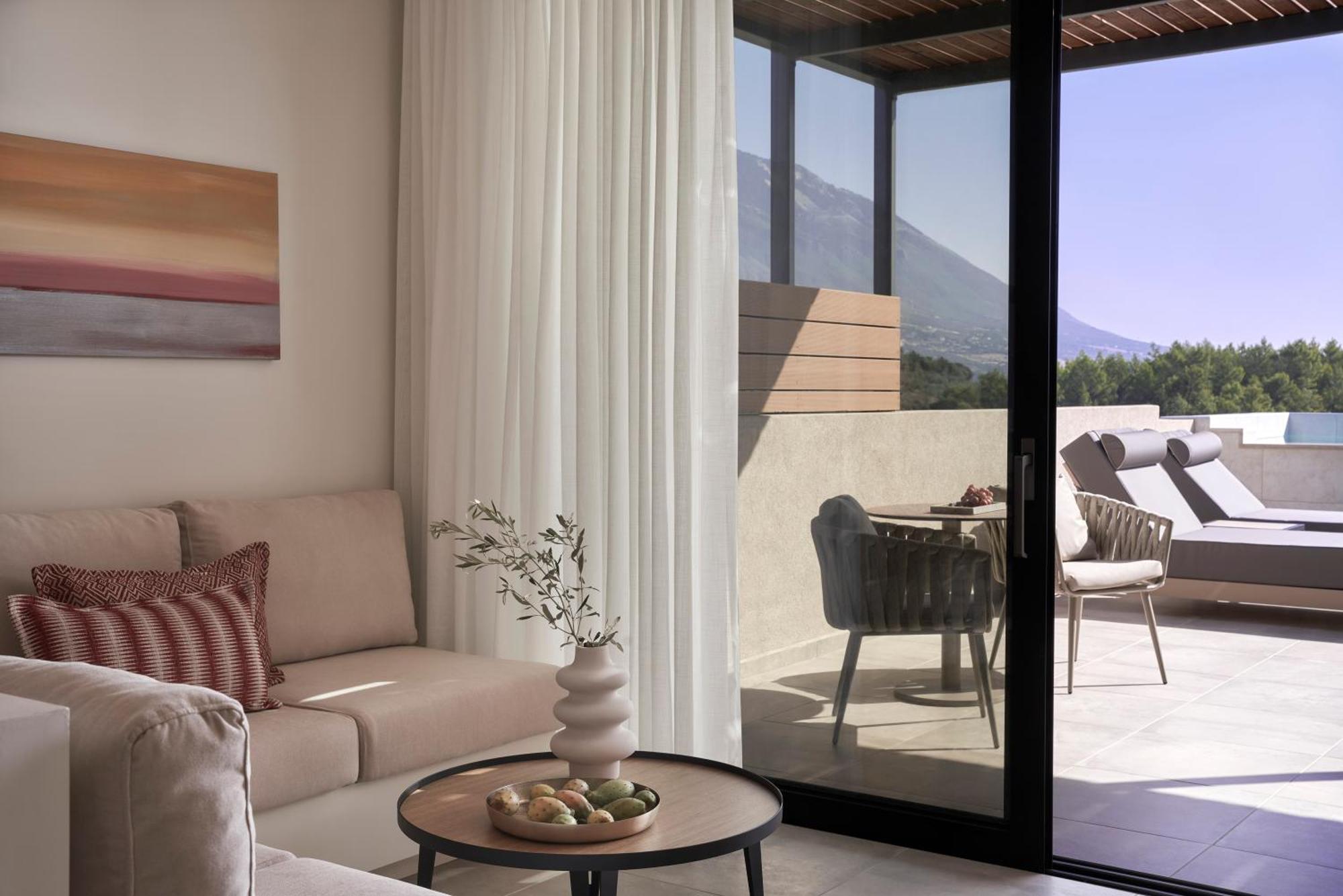 Celestial All Suites Afrato Phòng bức ảnh
